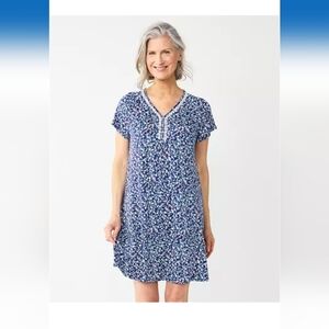 Croft & Barrow V-Neck Lace-Trim NightgownColor: Navy Ditsy, Size: MEDIUM (EUC)